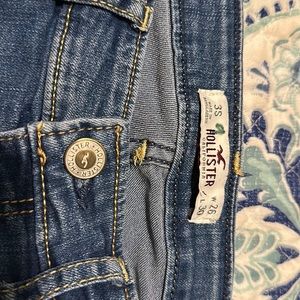 Hollister jeans w 26 L30